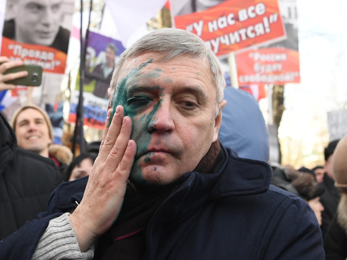 Gedenkmarsch für Boris Nemzow versammelt in Moskau rund 5.000 Aktivisten