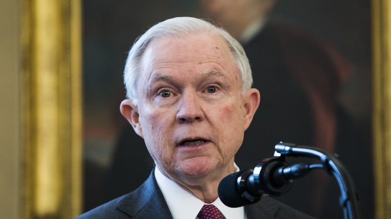 US-Justizminister Sessions dementiert angebliche Treffen mit Russland für politische Kampagnen
