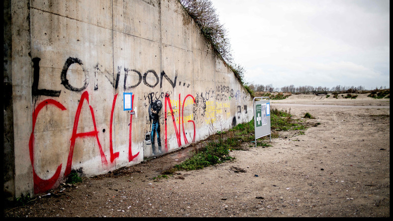 Französische Behörden verbieten, Lebensmittel an Migranten in Calais zu verteilen