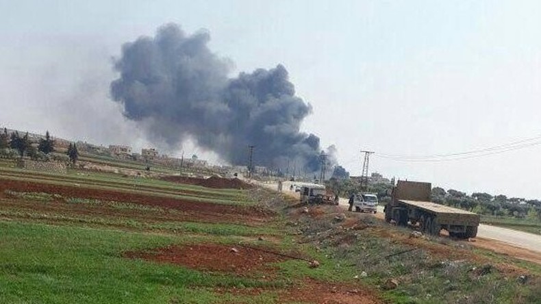 Syrisches Kampfflugzeug stürzt in der Türkei ab - Pilot kann sich retten