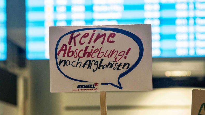 Angela Merkel soll 2015 eine Grenzschließung für Flüchtlinge geplant haben