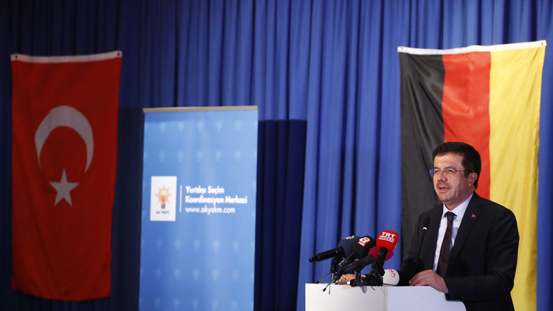 Hitzige Wortgefechte beim Besuch des türkischen Wirtschaftsministers Zeybekçi in NRW