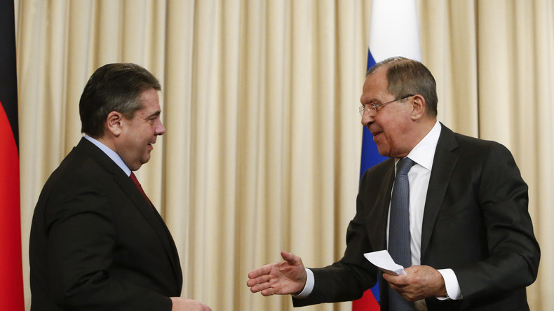 Gabriel in Moskau: Er fürchtet neuen Rüstungswettlauf in Europa - und wiegelt Vorwürfe gegen CIA ab