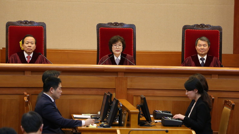 Südkoreanisches Verfassungsgericht enthebt Präsidentin Park Geun-hye des Amtes