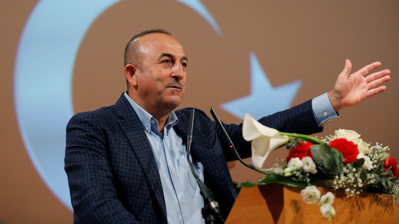 Mevlüt Çavuşoğlu: Kein ideologischer Unterschied zwischen Mark Rutte und Geert Wilders