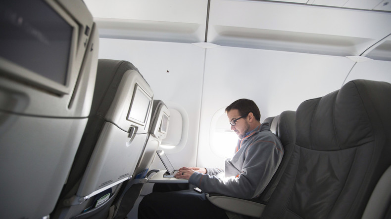 Medien: USA wollen Elektrogeräte in Flugzeugen aus Nahost und Nordafrika verbieten