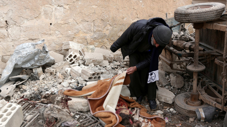 USA bombardieren mit Flüchtlingen besetzte Schule in Nordsyrien: Bis zu hundert Tote befürchtet