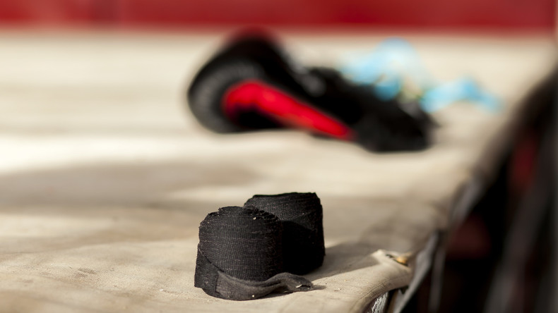 17-jähriger Boxer stirbt nach Zusammenbruch bei Amateurkampf in England