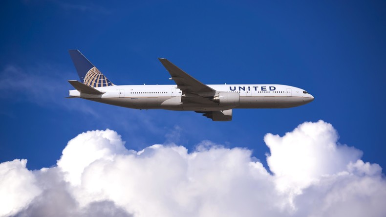 Mädchen mit Leggings verstoßen gegen United-Airlines-Richtlinien und werden nicht an Bord gelassen