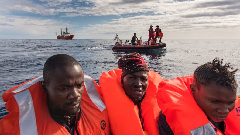 Bundesentwicklungsminister: 2017 bis zu 400.000 Flüchtlinge aus Afrika in Italien erwartet