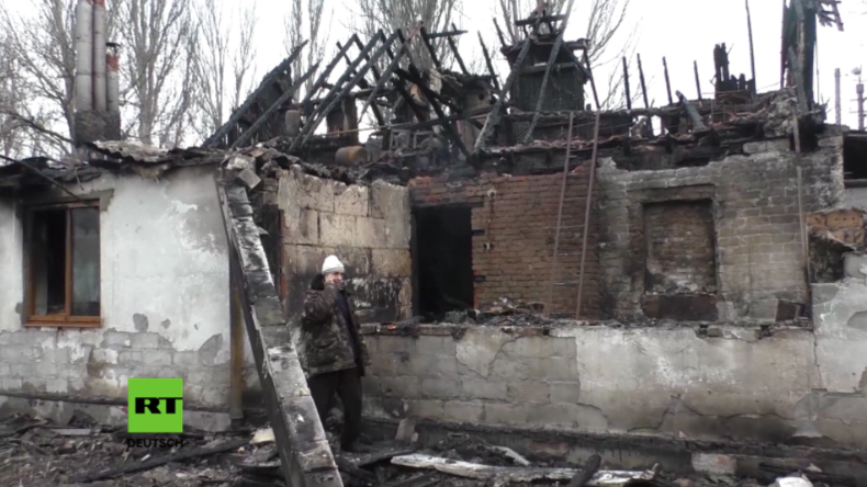 Zerstörtes Haus nach Beschuss Donnerstag-Nacht in Donezk.