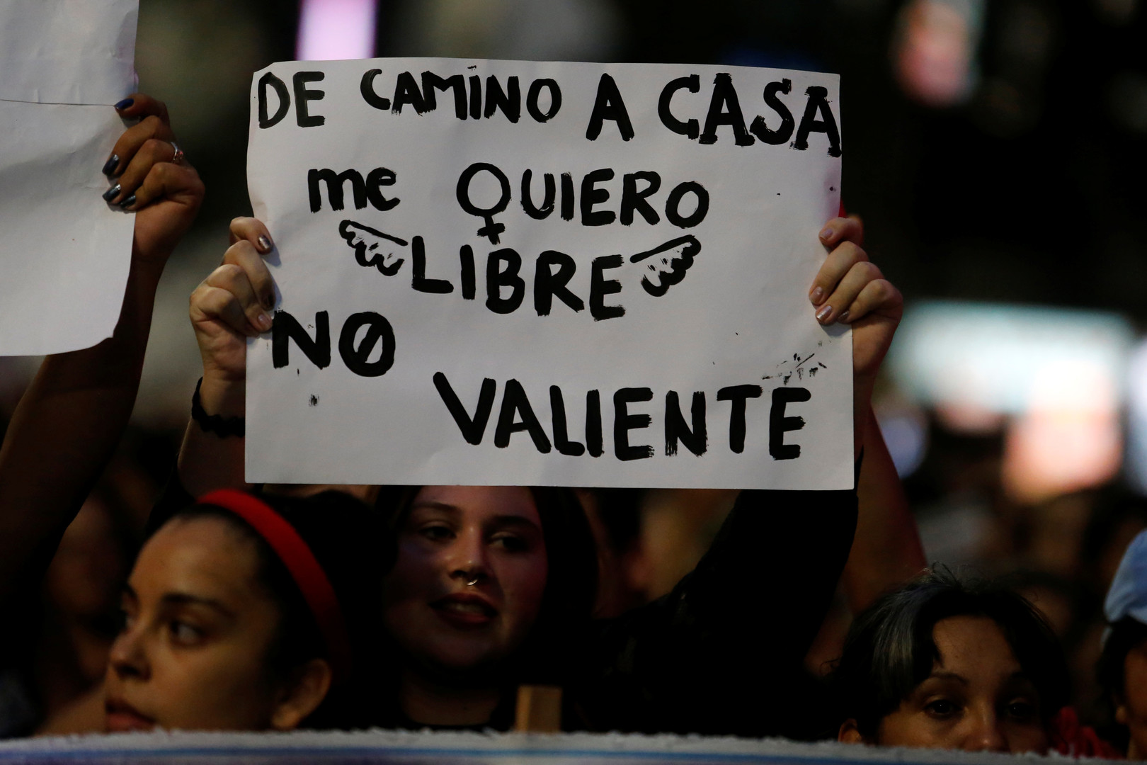 Uruguay: Massendemonstrationen und politischer Streik gegen häusliche Gewalt und Frauenmorde