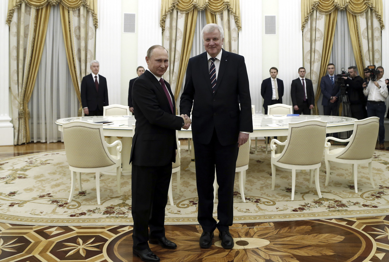 Seehofer nach Treffen mit Putin in Moskau: „Sanktionen müssen überwunden werden“