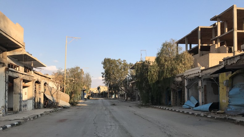 Russische Militärs befördern zwölf Tonnen humanitäre Hilfe nach Aleppo und Dera