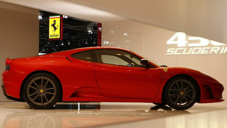 Donald Trumps Ferrari kommt für 270.000 US-Dollar unter den Hammer