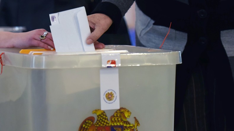 Armeniens Wahlkommission: Vier Parteien schaffen es ins Parlament