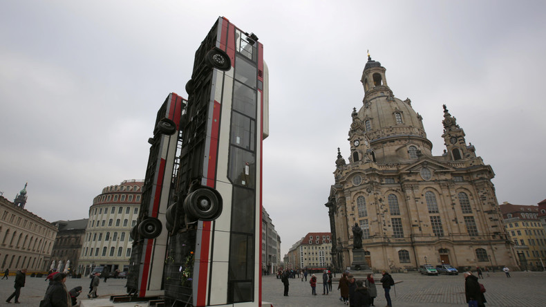 Bundeswehr übernimmt Transport der umstrittenen Dresdner Kunst-Busse nach Berlin