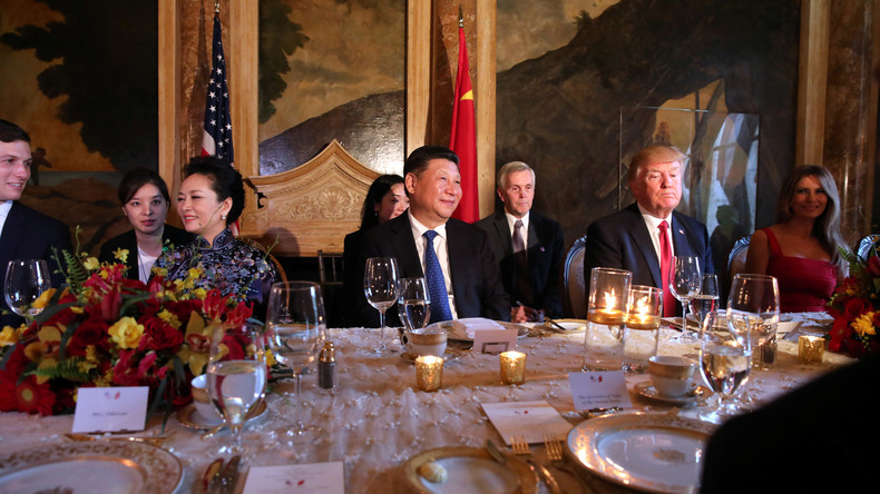 Gemeinsames Abendessen zwischen Trump und Xi Jinping unter Marschflugkörpern auf Syrien