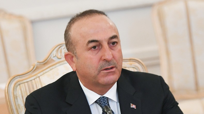 Türkischer Außenminister Mevlüt Çavuşoğlu fordert weitere Maßnahmen gegen Syrien