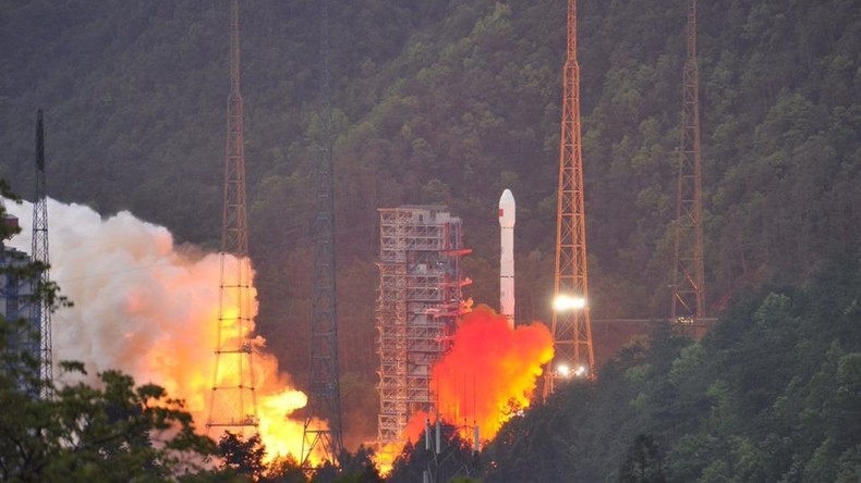 China schießt Satelliten für schnellere Internetverbindung ins All