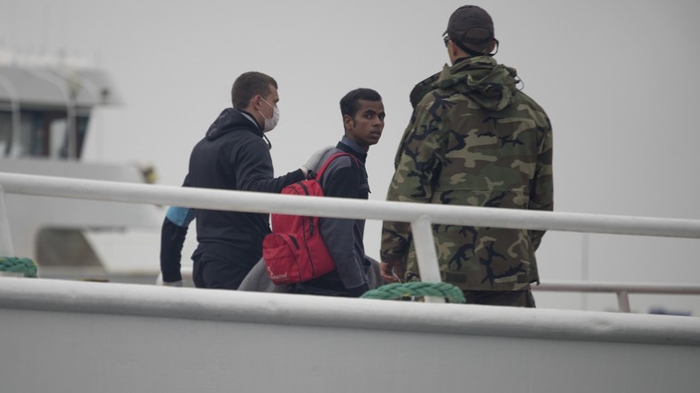 Ein Jahr nach Inkrafttreten des EU-Türkei-Flüchtlingspaktes - bislang 1.014 Migranten abgeschoben