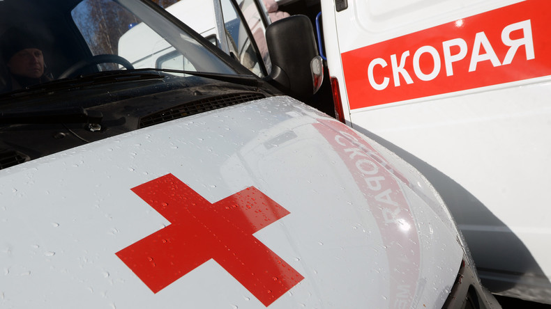 Zug prallt gegen Schulbus bei russischem Omsk – mehrere Tote