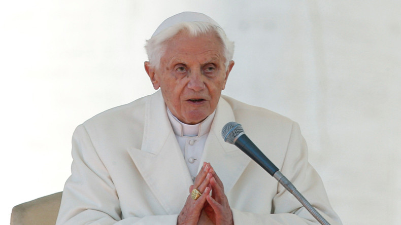 Papst Benedikt XVI. feiert 90. Geburtstag