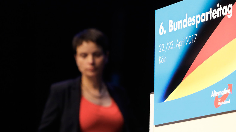 Liveticker zum AfD-Parteitag in Köln: Debatten, Abstimmungen, Gegenproteste