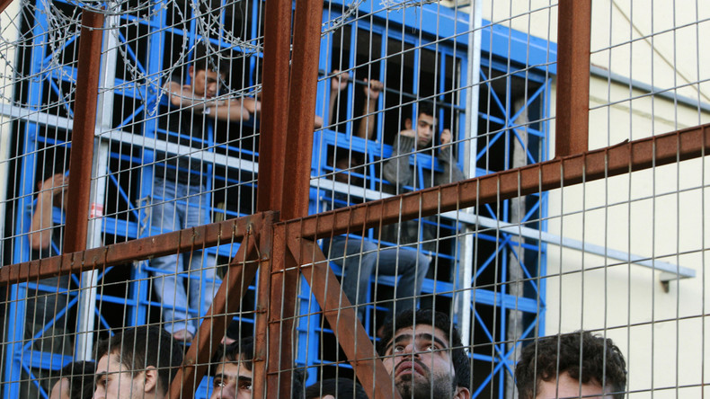 Verzweiflung in griechischem Flüchtlingslager: Migranten im Hungerstreik