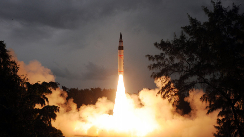Indien testet atomfähige Mittelstreckenrakete