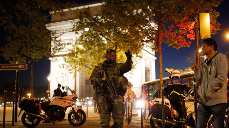 Paris: Erste Videos vom Anschlagsort am Champs Élysées