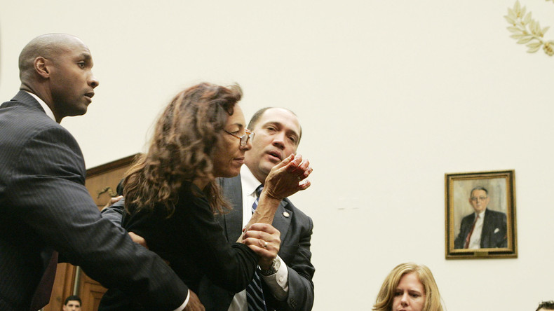 USA: Aktivistin droht wegen "Lachens" im Senat Gefängnis
