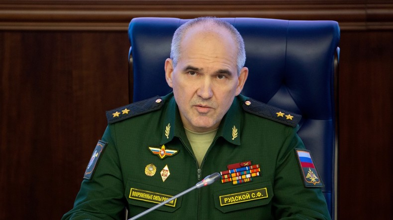 Russischer Generalstab: Selbstmordattentäter mit zehn Kilo Sprengstoff in Syrien neutralisiert