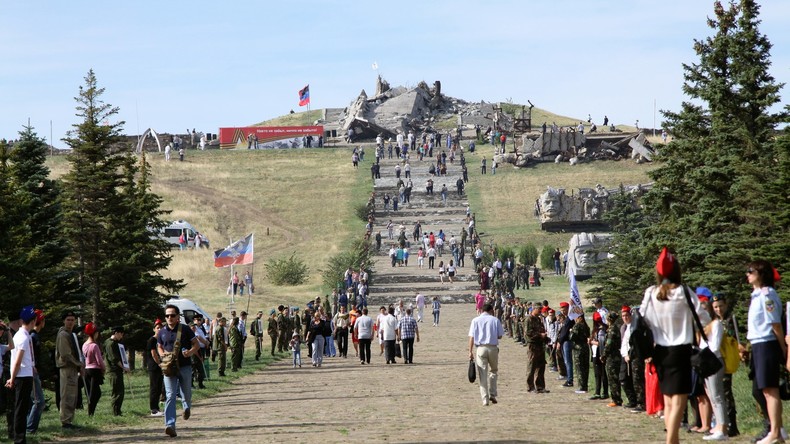 Volksrepublik Donezk: Anschlag auf Regierungschef Sachartschenko auf dem Weg zu Kriegsgedenken