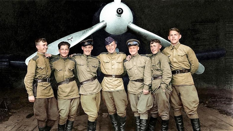 Siegesparade und Unsterbliches Regiment: Staatstreuer Militarismus oder aufrichtiges Gedenken?