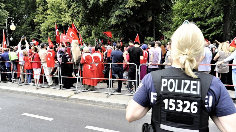 Affront gegen Ankara: Deutschland gewährt türkischen Soldaten erstmals nach dem Putschversuch Asyl