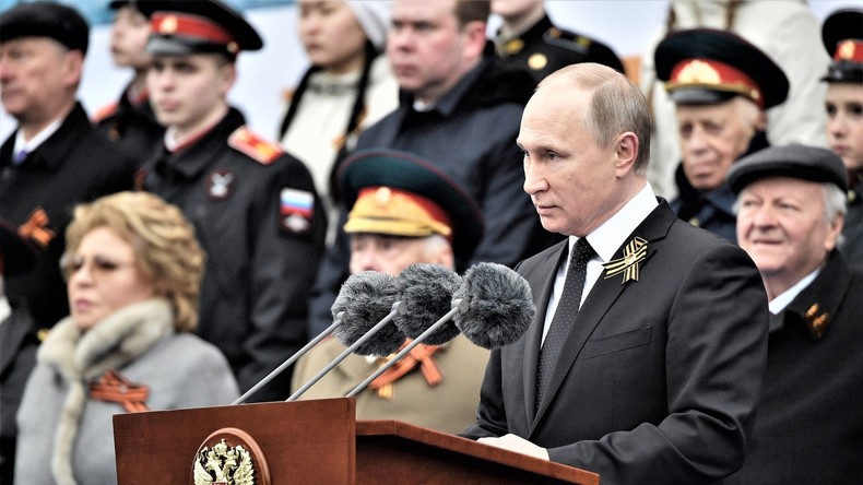 Wladimir Putin: "Unsere Großväter warfen Nazismus nieder und befreiten Europa"