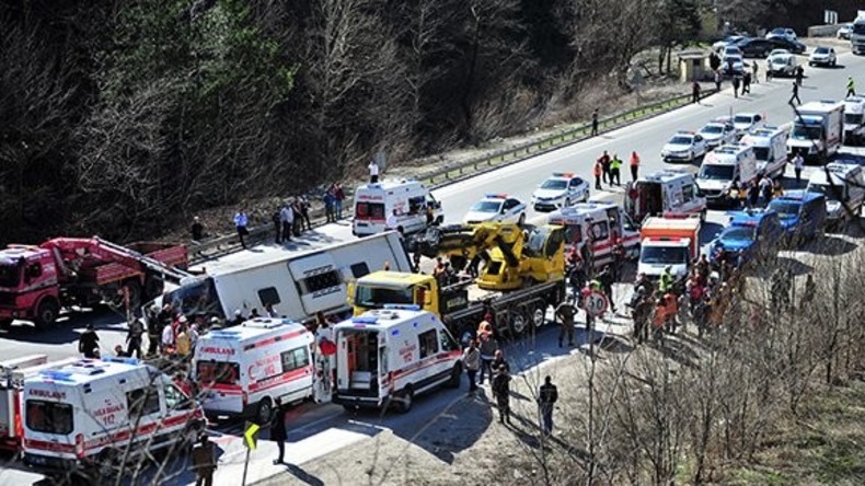 Schwerer Verkehrsunfall in Türkei fordert 20 Menschenleben