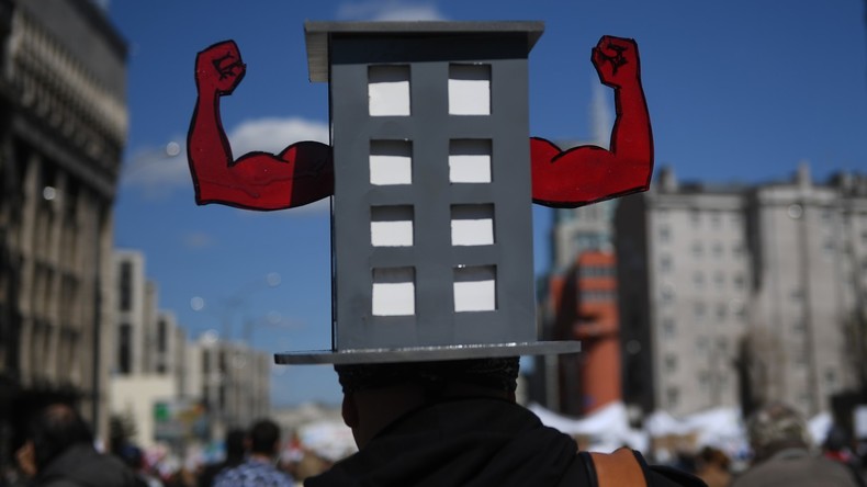 Moskauer protestieren gegen Abrisspläne für alte Plattenbauten
