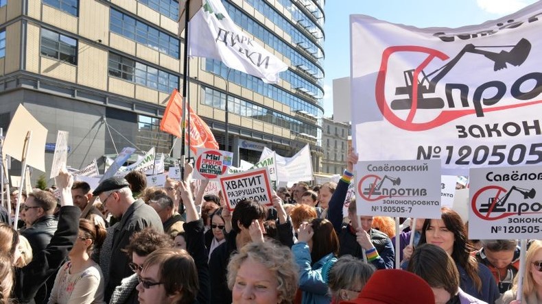 Moskauer demonstrieren gegen neues Gesetz zu Umsiedlung und Wohnungsneubau
