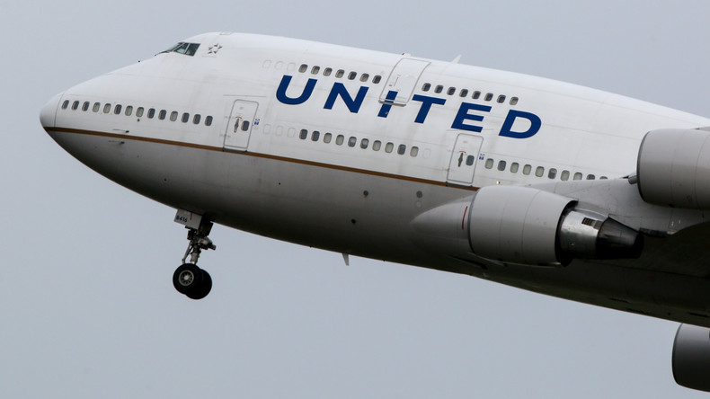 Nun kann jeder in Flugkabine - Cockpit-Passwörter von Piloten der United Airlines ins Netz geleakt