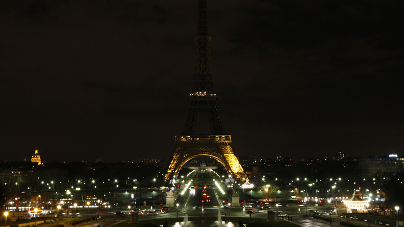 Paris schaltet nach Anschlag von Manchester Eiffelturm-Lichter aus