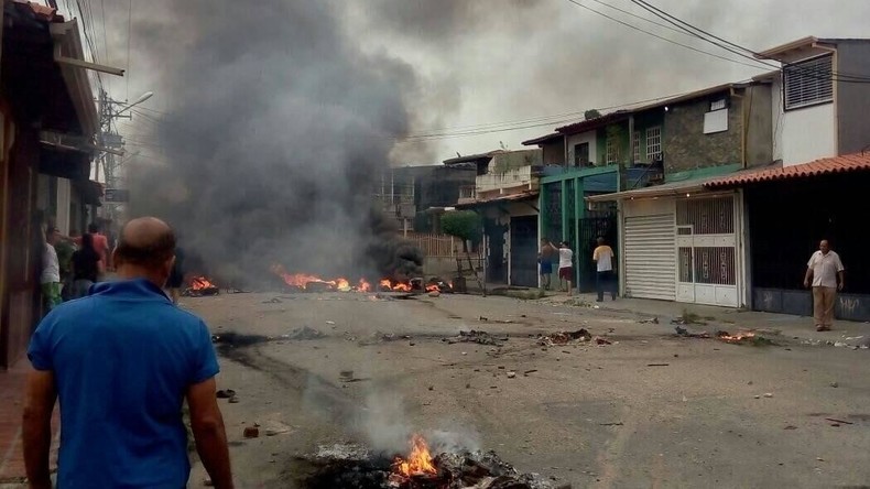 Venezuela: Protestler setzen Geburtshaus von Hugo Chavez in Brand