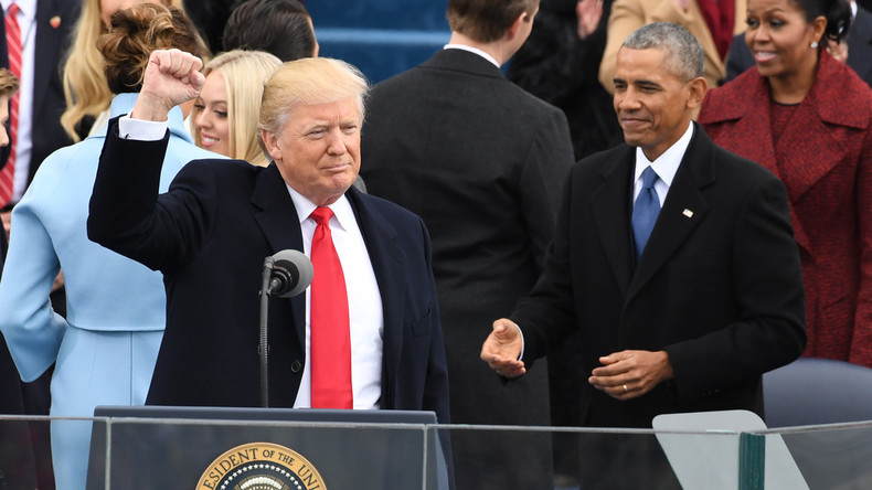 Donald Trump im Händeschütteln besiegt (VIDEO)