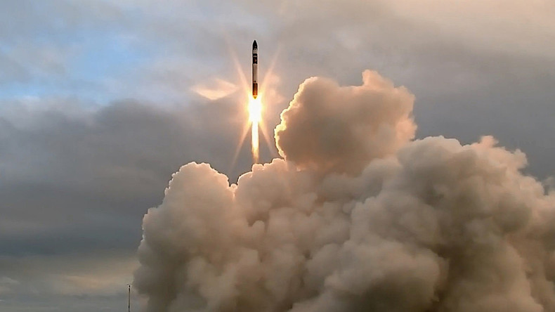Der weltweit erste private Weltraumbahnhof schickt eine Rakete ins All