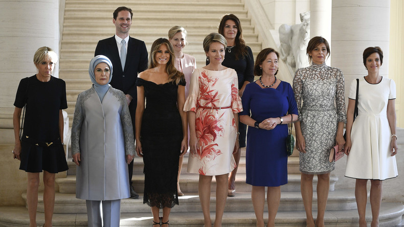 Erster First Gentleman bei NATO-Feier – Premier von Luxemburg kommt mit seinem Mann (FOTOS)