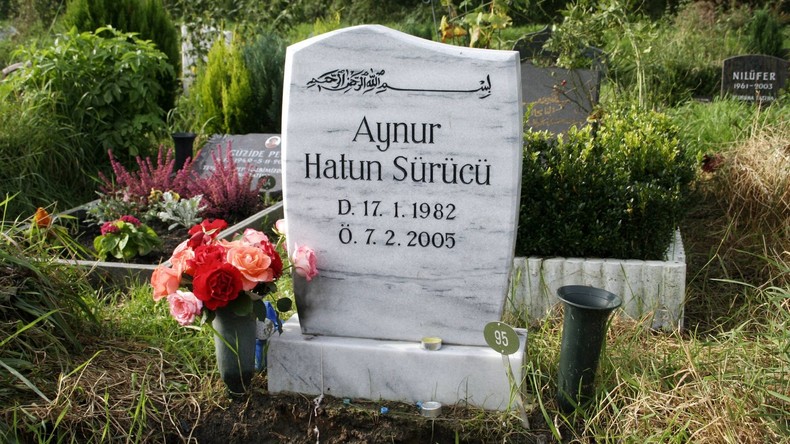 Freispruch für Brüder im Istanbuler Prozess zum Mord an Hatun Sürücü