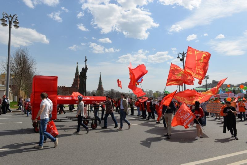 Kundgebungen zum 1. Mai: Russische Gewerkschaften gegen neue Steuern und sinkende Löhne