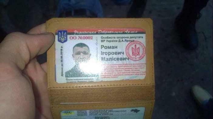 Kein Ruhm den Helden: Taxifahrer in der Ukraine angeschossen, weil er Nationalistengruß verweigerte