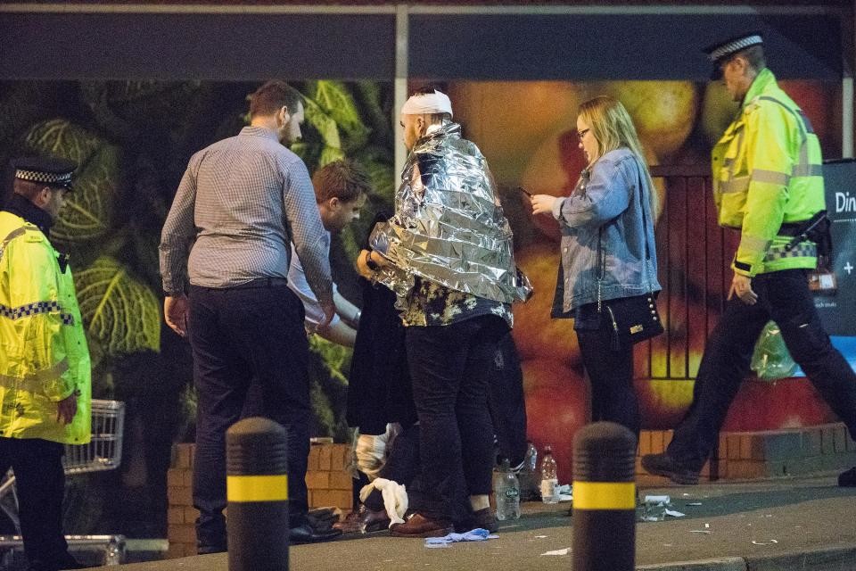 Bilder und Augenzeugenberichte nach der Explosion in Manchester